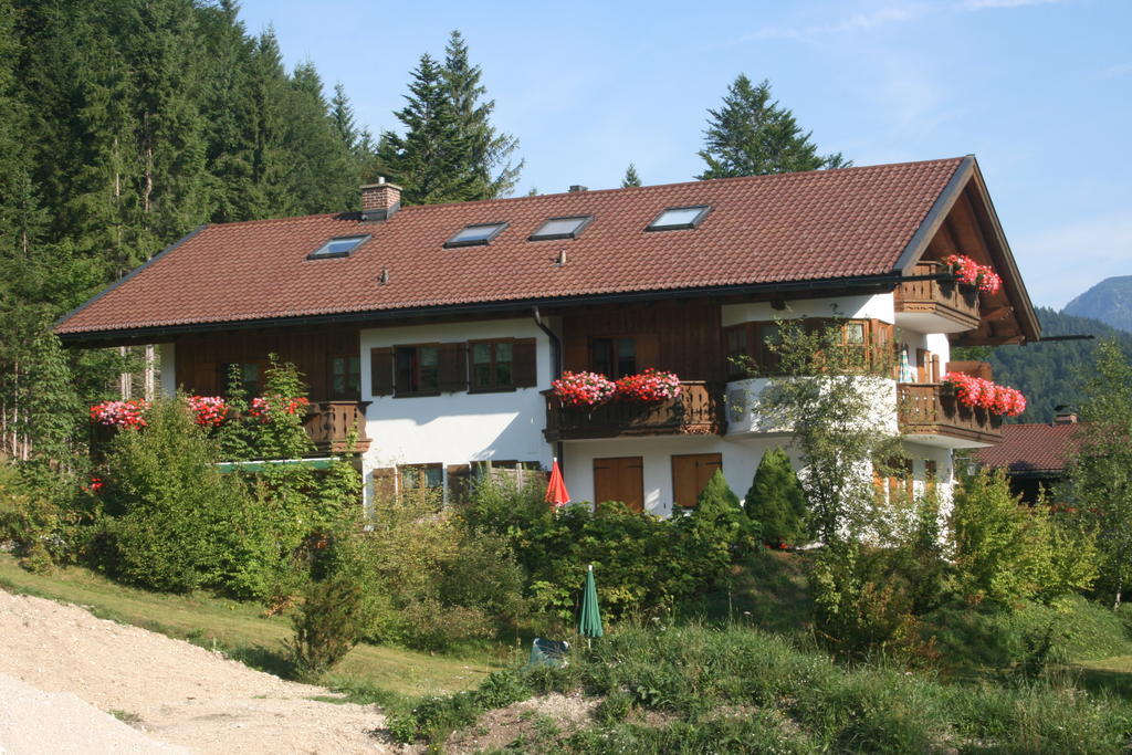 Ferienhaus Am Roemerweg Klais Esterno foto